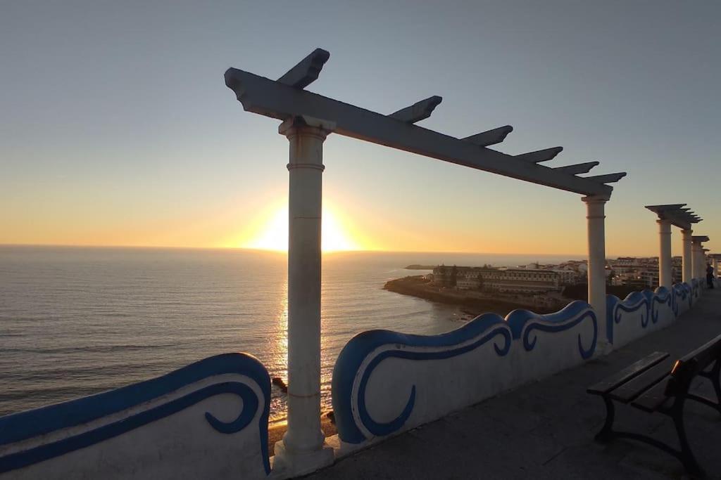 Ericeira Seaside Escape Apartment ภายนอก รูปภาพ